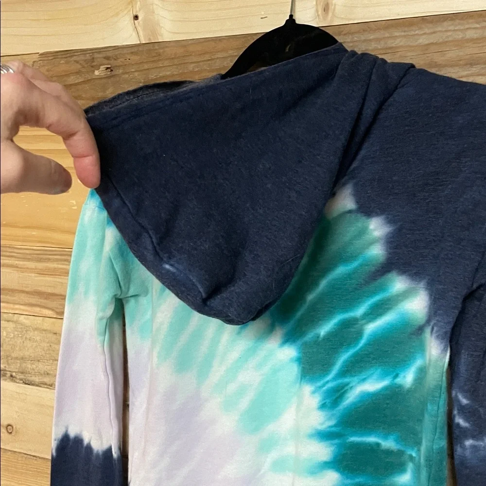 Justice Active size 10 Blue, White, and Green Tie-Dye Cropped V-neck Soft Hoodie